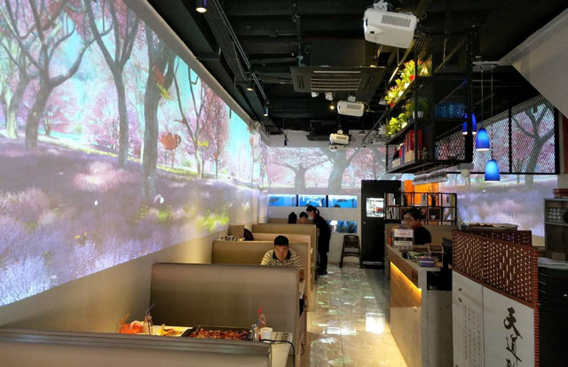 新加坡全息投影餐厅:花千代秘制烤鱼店